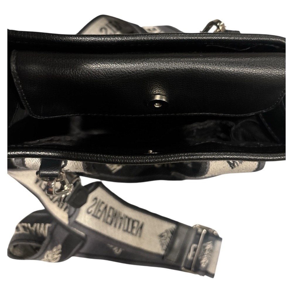 Steve Madden Black Messenger Bag with Modern Urban Design - Picture 5 of 5